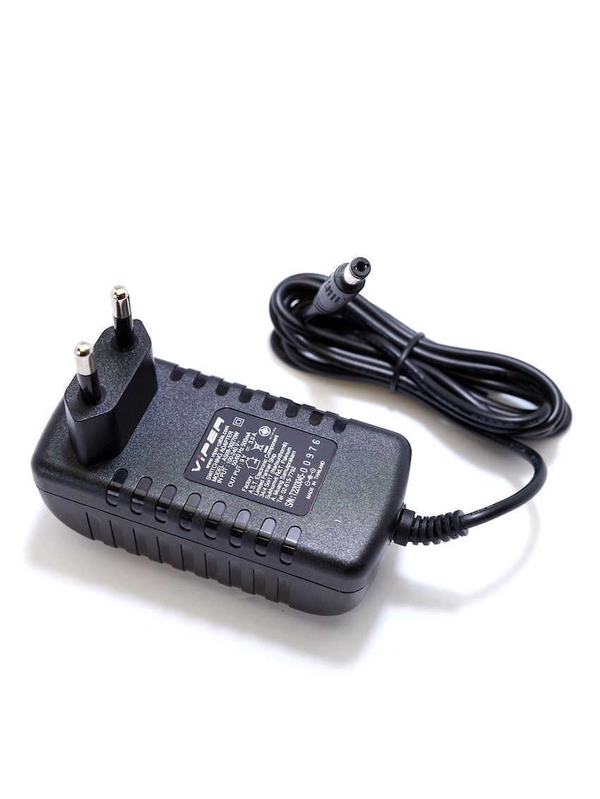 VIPER VPR0930 9V3A TIS Switching Adapter Black