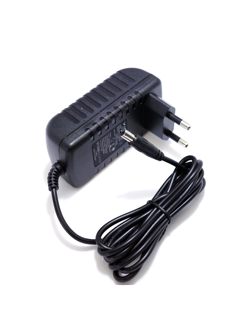 VIPER VPR0930 9V3A TIS Switching Adapter Black