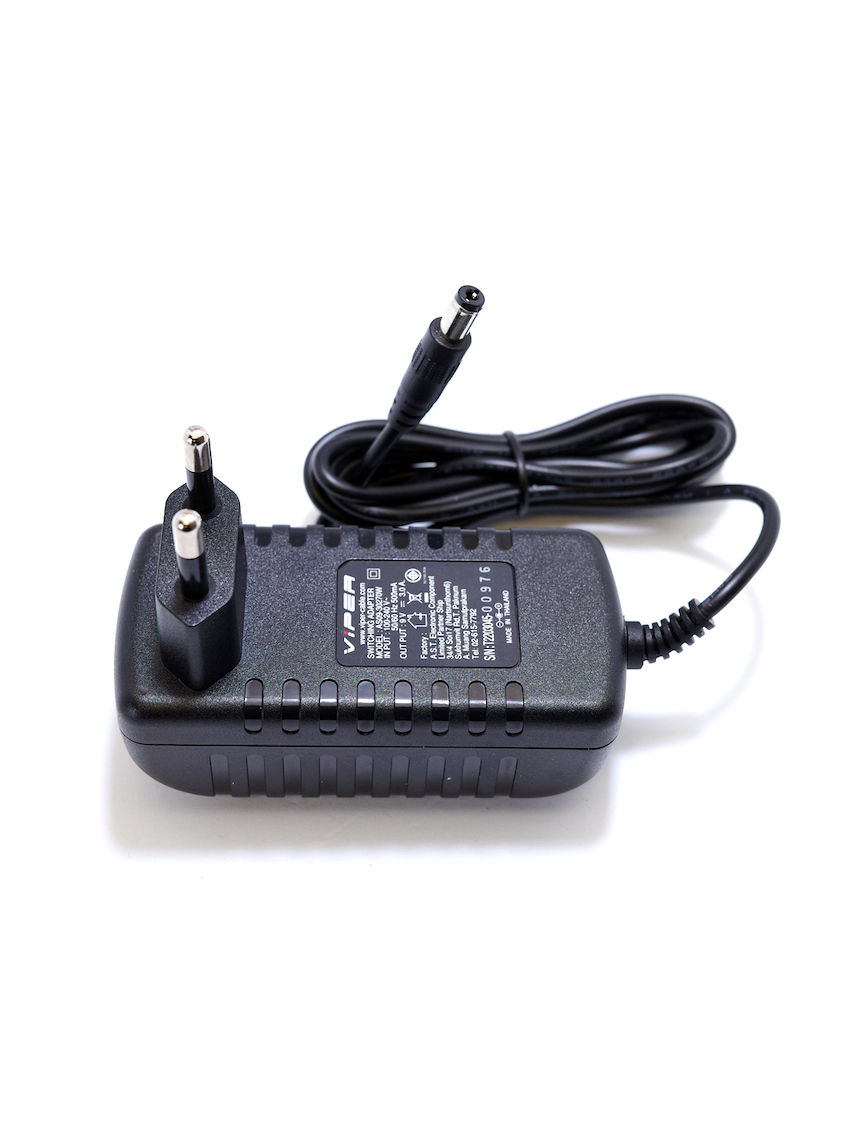 VIPER VPR0930 9V3A TIS Switching Adapter Black
